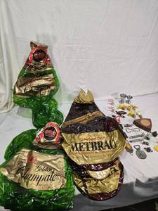 lot 122 image: Golden Champale and Metbrau Inflatable Advertising Displays, Liquor Pourers, and Bottle Openers including Hamms and Stoppers