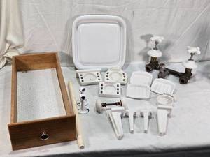 lot 125 image: Corning Ware MW-2 Microwave Browner Grill, Ceramic Fixtures, and Vintage Faucet Set