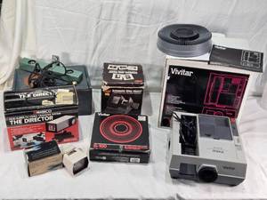 lot 158 image: Vivitar Slide Projector and Accessories including 3000 AF Model, Automatic Slide Viewer, and Film Transfer System