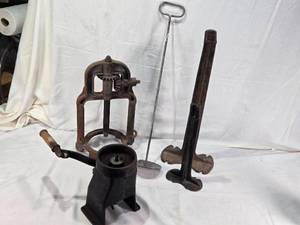 lot 168 image: Royal Blue Junior No.33 Cream Separator, Empire Cobbler Shoe Stand, and Cream Can Stirrer