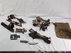 lot 174 image: Vintage Ice Skates and Stamp Plates