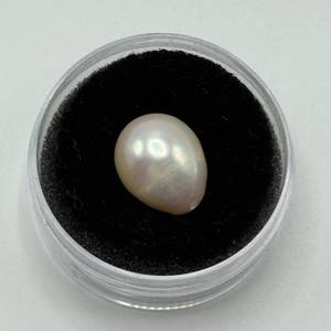 lot 12 image: 11.87mm Pearl Full Drilled