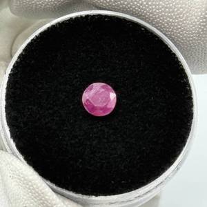 lot 35 image: 1.21 Carat Ruby