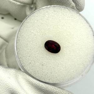 lot 45 image: 1.28 Carat Rhodolite Garnet