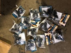 lot 60 image: Lot of Dock Rail Light  Customer Returns See Pictures