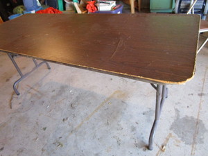 lot 40 image: Folding Table