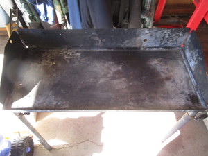 lot 12 image: Outdoor Flat Top Cooking Stand