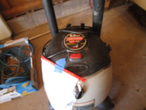 lot 14 image: Craftsman WD Vacuum