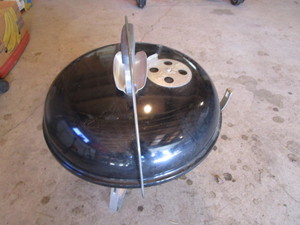 lot 19 image: Weber Charcoal Grill