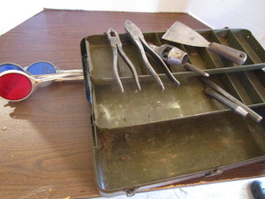 lot 24 image: Tackle Box w Tools