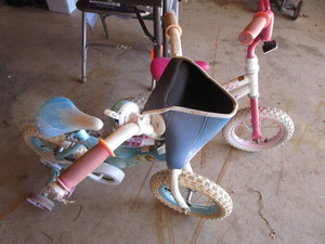 lot 27 image: Childs Bicycles, Plastic Trike