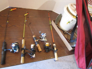 lot 51 image: Ice Fishing Items