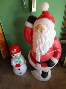 lot 72 image: Santa & Snowman