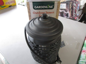 lot 92 image: Outdoor Insect Zapper
