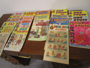 lot 165 image: Comics