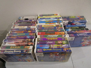 lot 176 image: VHS Childrens Movies
