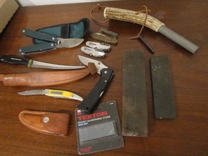 lot 189 image: Knives Filet, Western, Flint