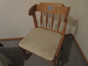 lot 204 image: Oak Chair