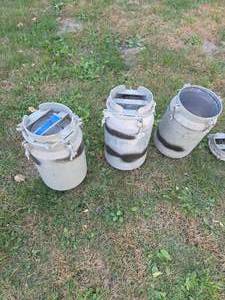 lot 3 image: 3-Canadian Ammo Cans