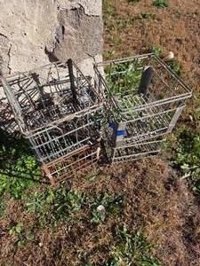 lot 75 image: 4- Metal Milk Crates