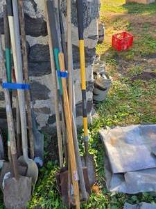 lot 10 image: Shovels & Scrapers