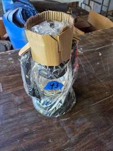 lot 43 image: Dietz Kerosene Lantern (UNUSED)