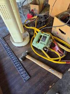 lot 65 image: Misc Tools & Garage Items