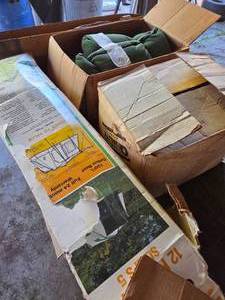 lot 70 image: Camping Items