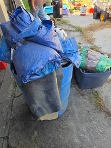 lot 82 image: Various Sized Tarps WBarrel