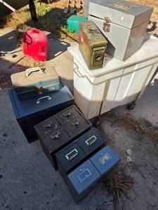 lot 86 image: Various Metal Boxes & Drawer Cabinets