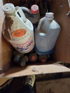 lot 89 image: Automotive Fluids