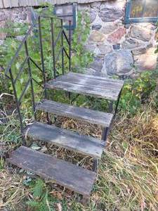 lot 106 image: Metal Steps