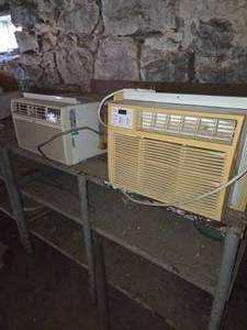 lot 110 image: 2 Window Air Conditioners