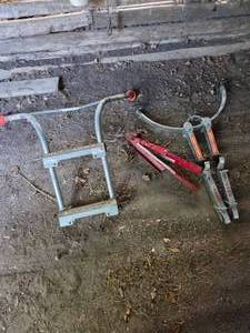 lot 120 image: Ladder Accessories
