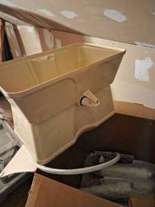 lot 155 image: Water Purifier (New in Box)