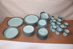 lot 14 image: Arrow Stone Blue Gray Ceramic Dinnerware Set with Mugs and Plates