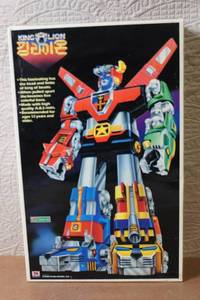 lot A-20 image: Vintage King Lion Voltron Robot Toy by Kang-Nam Model Co. Boxed