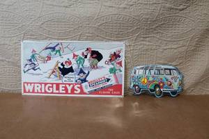 lot 59 image: Wrigleys Spearmint Gum Vintage Advertising Tin Sign and Peace Van Metal Decor