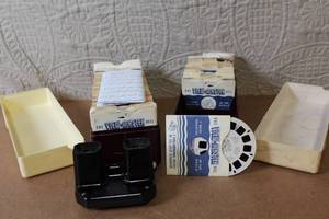 lot 134 image: Sawyers View-Master Viewer with Large Collection of Reels and Storage Cases
