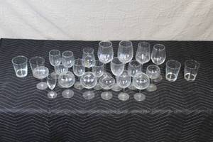 lot 161 image: Collection of 23 Assorted Glassware Including Wine, Cocktail, and Tumblers