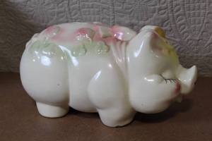 lot 190 image: Vintage Ceramic Piggy Bank with Floral Accents