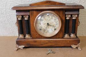 lot A-192 image: Antique Sessions Mantel Clock with Key and Ornate Columns