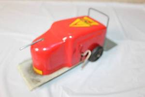 lot 221 image: Ny-Lint Toys Vintage Red Tin Wind-Up Lift Truck