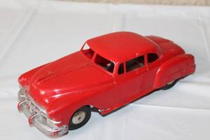 lot 226 image: Vintage Red Toy Car with Metal Base