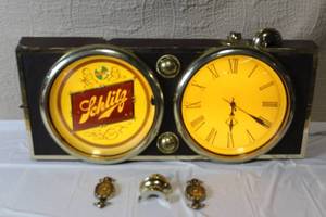 lot A-271 image: Vintage Schlitz Beer Lighted Advertising Clock Sign with Parts