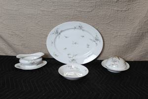 lot 277 image: Hutschenreuther Selb Bavaria Porcelain Serving Set with Purple Floral Pattern