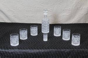 lot 280 image: Crystal Decanter with Stopper and 6 Matching Glasses Set