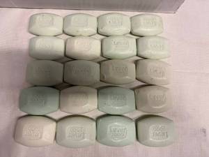 lot 356 image: 20x Lever 2000 Bar Soap-Bulk Package