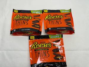 lot 2 image: 3x Reeses Thins