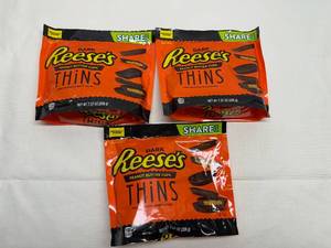 lot 3 image: 3x Reeses Thins